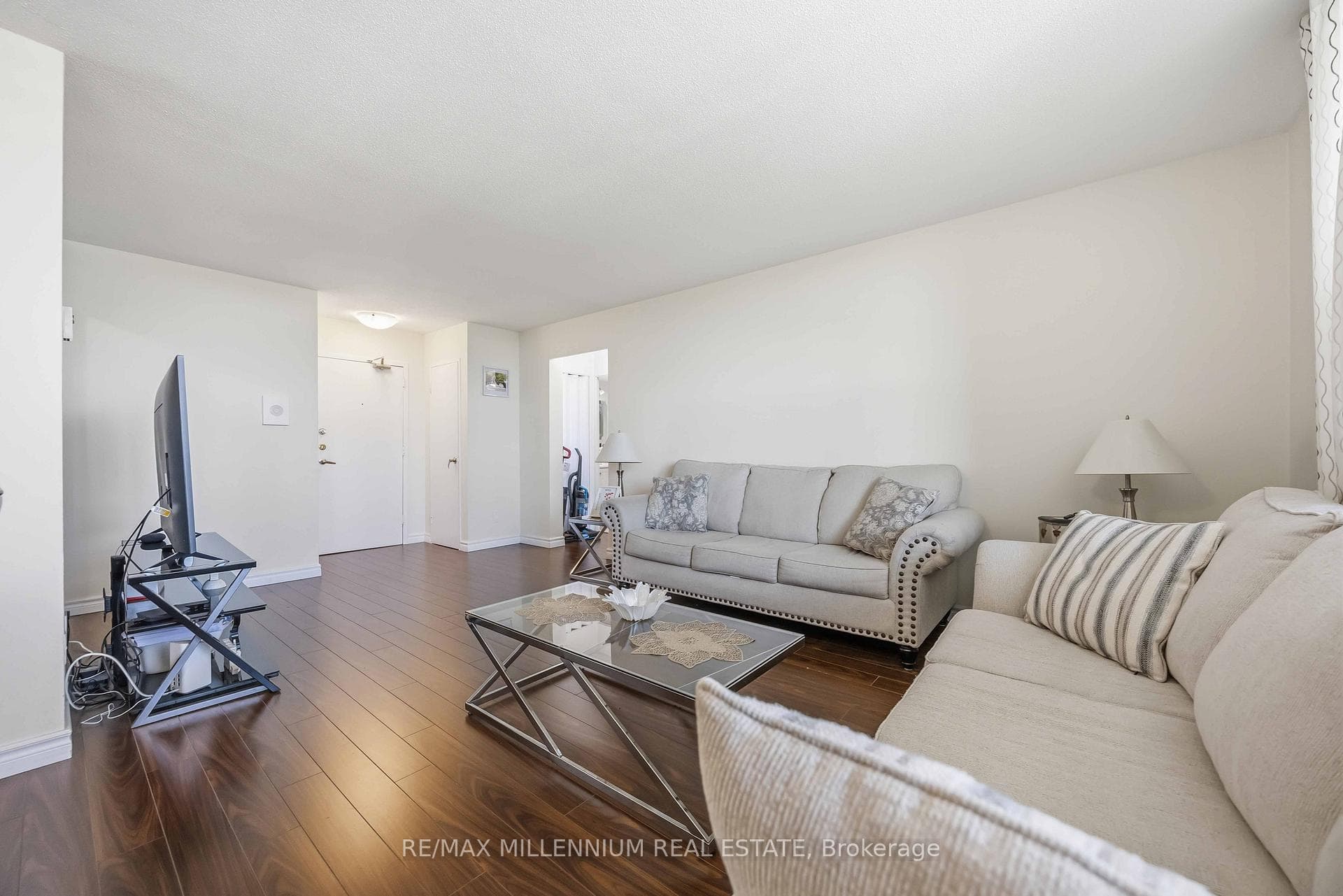 2550 Pharmacy Avenue Unit 1107 photo 14