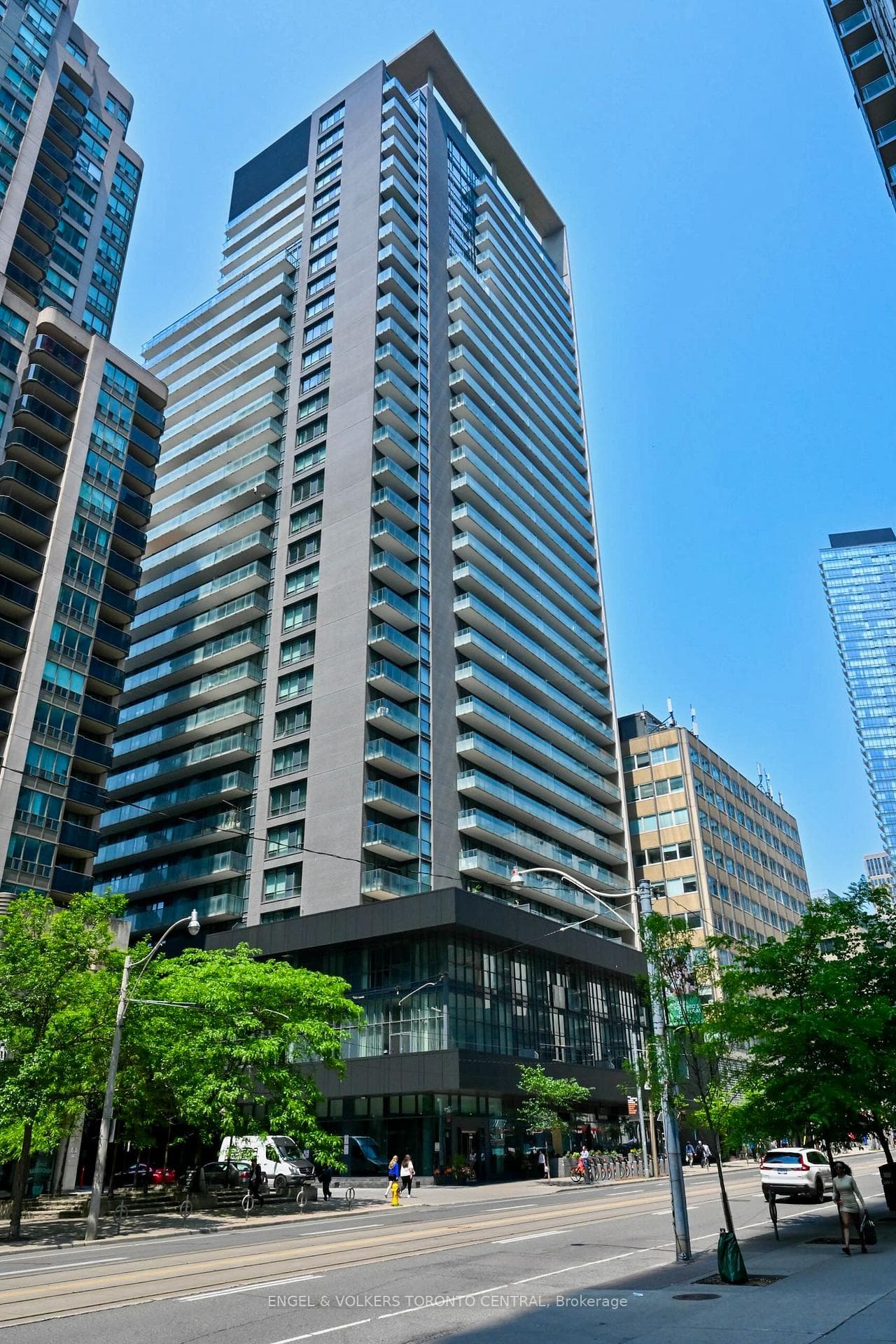 770 Bay Street Unit 2504 photo 2