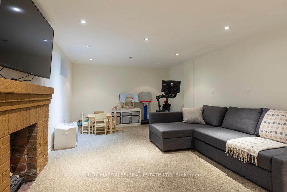 167 Aberdeen Avenue photo 34