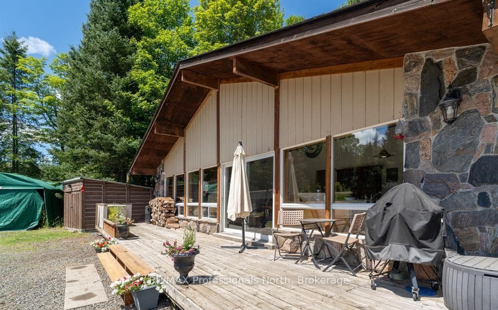 899 KATRINE Road photo 31