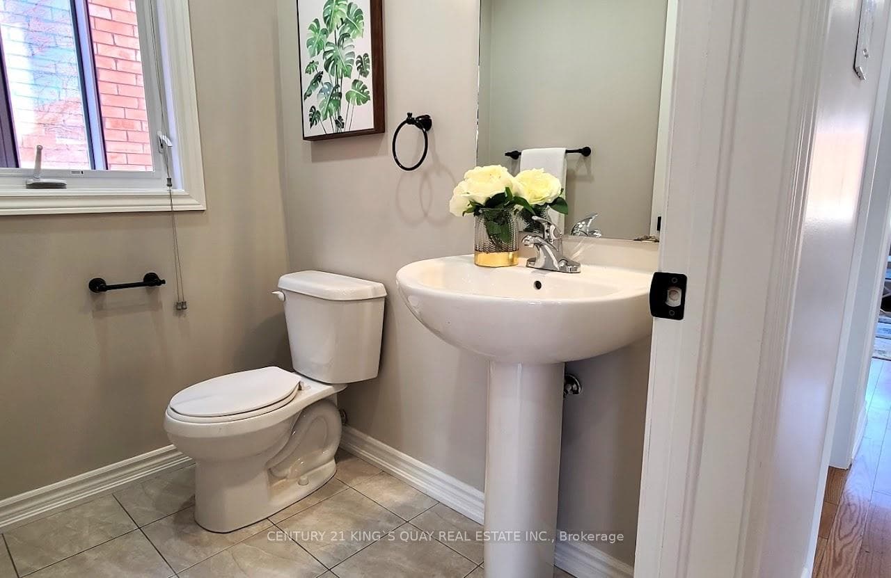 186 Lyle Drive photo 12