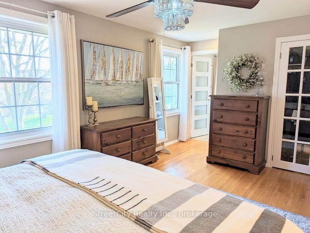 276 Delamere Avenue photo 22