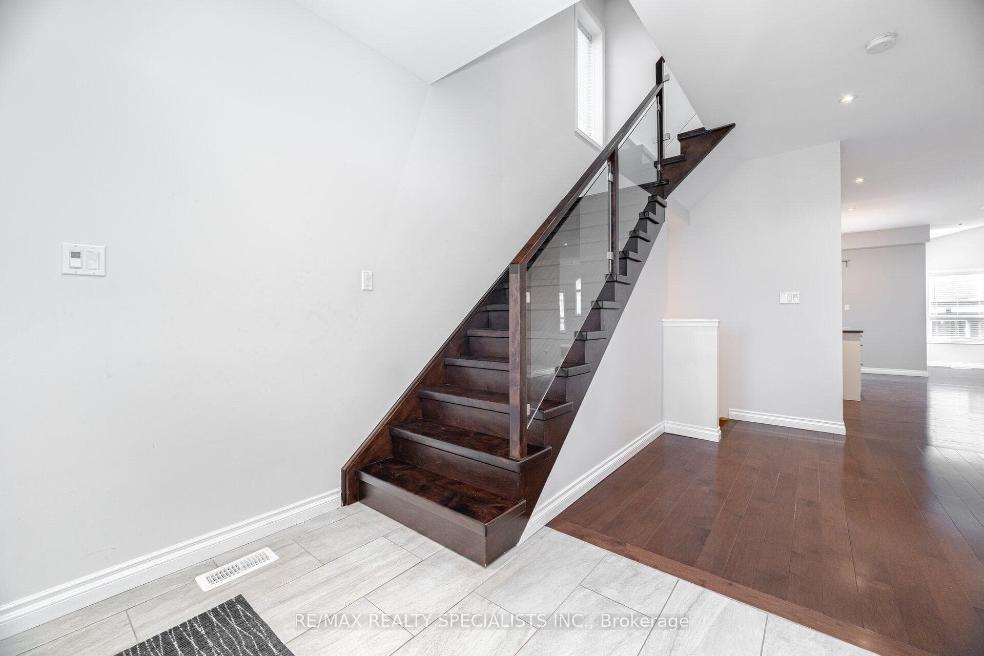 981 Kennedy Circle photo 23