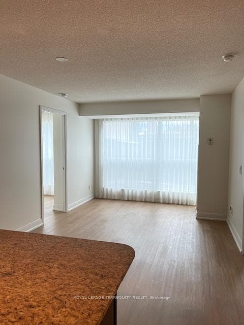 1 Scott Street Unit 706 photo 6