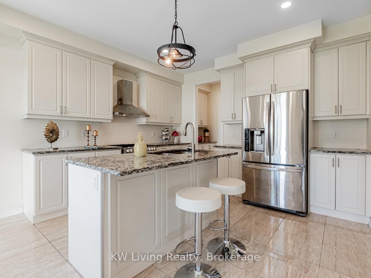 127 Copeland Crescent photo 15