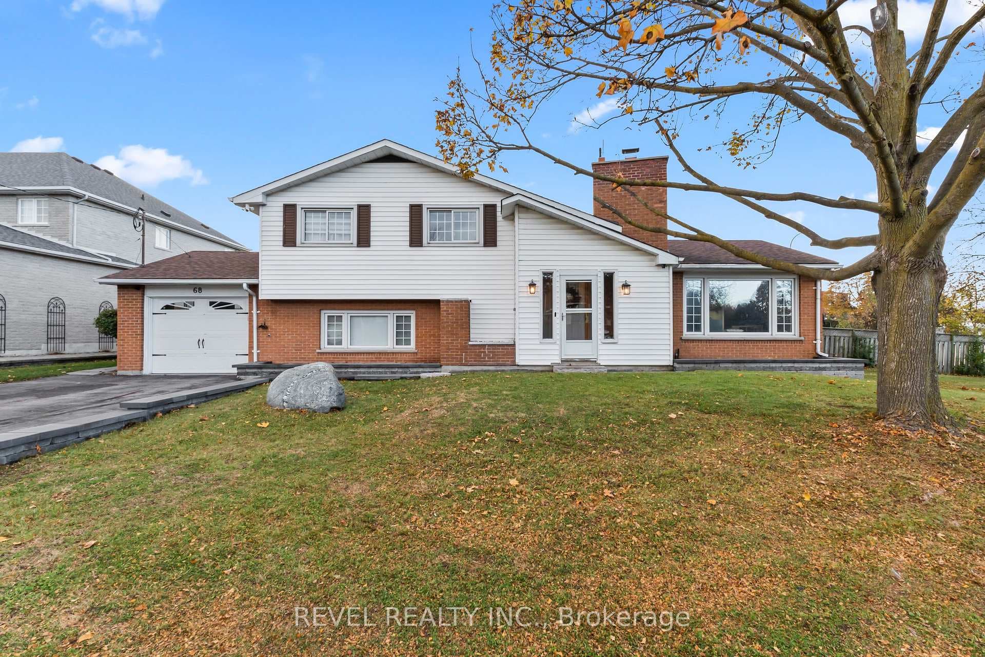 68 Applewood Crescent photo 41