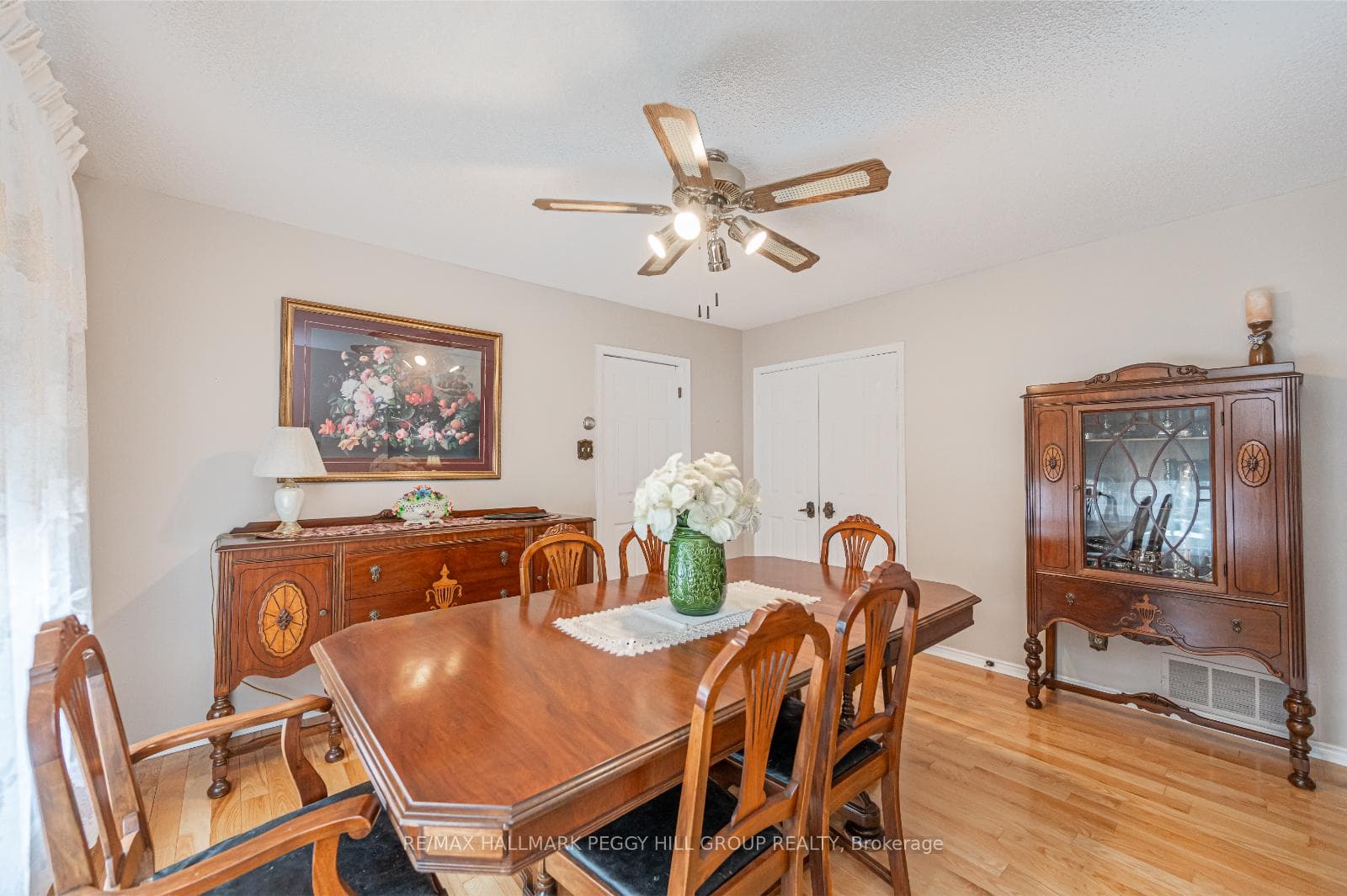 2621 Crossland Road photo 9
