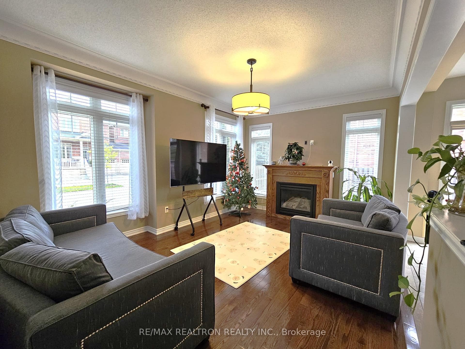 59 Chao Crescent photo 4