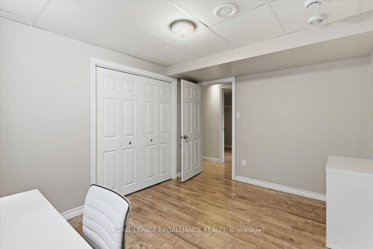 1342 Eagle Crescent photo 41