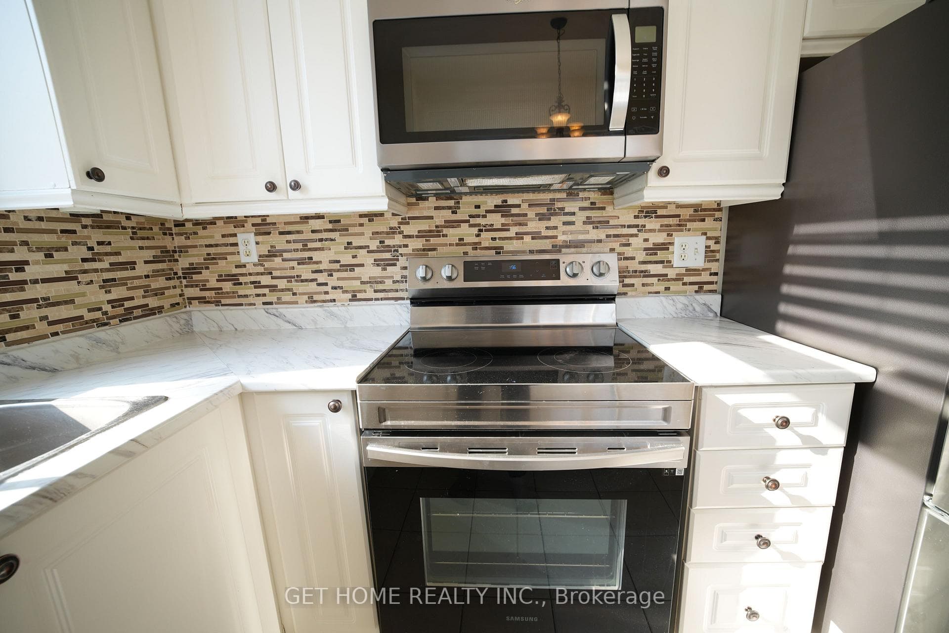 840 Dundas Street Unit 25 photo 12