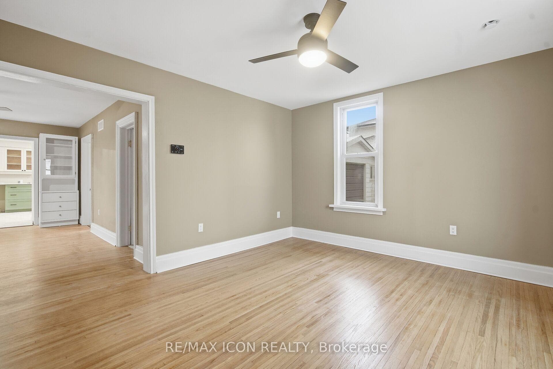 182 Maple Street photo 9