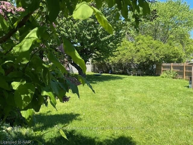 4497 SUSSEX Drive photo 9