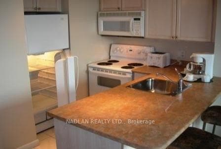 8 Park Road Unit 1603 photo 7