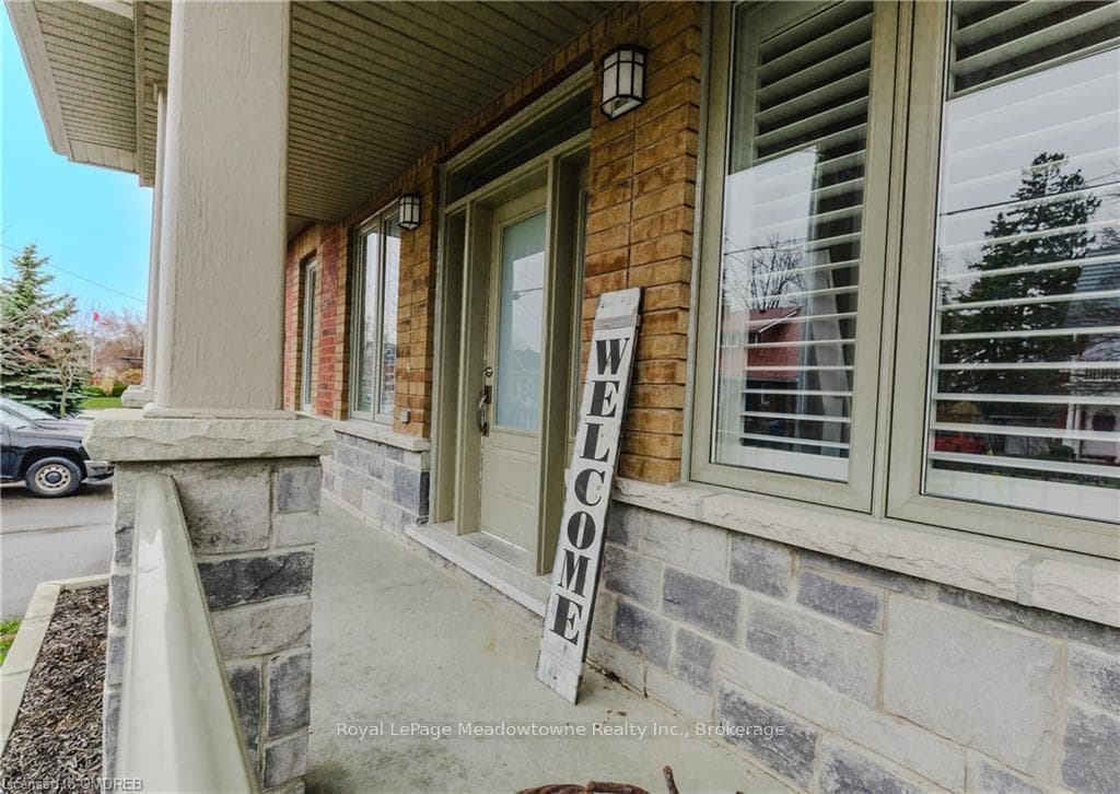 65 BOWER Street photo 4