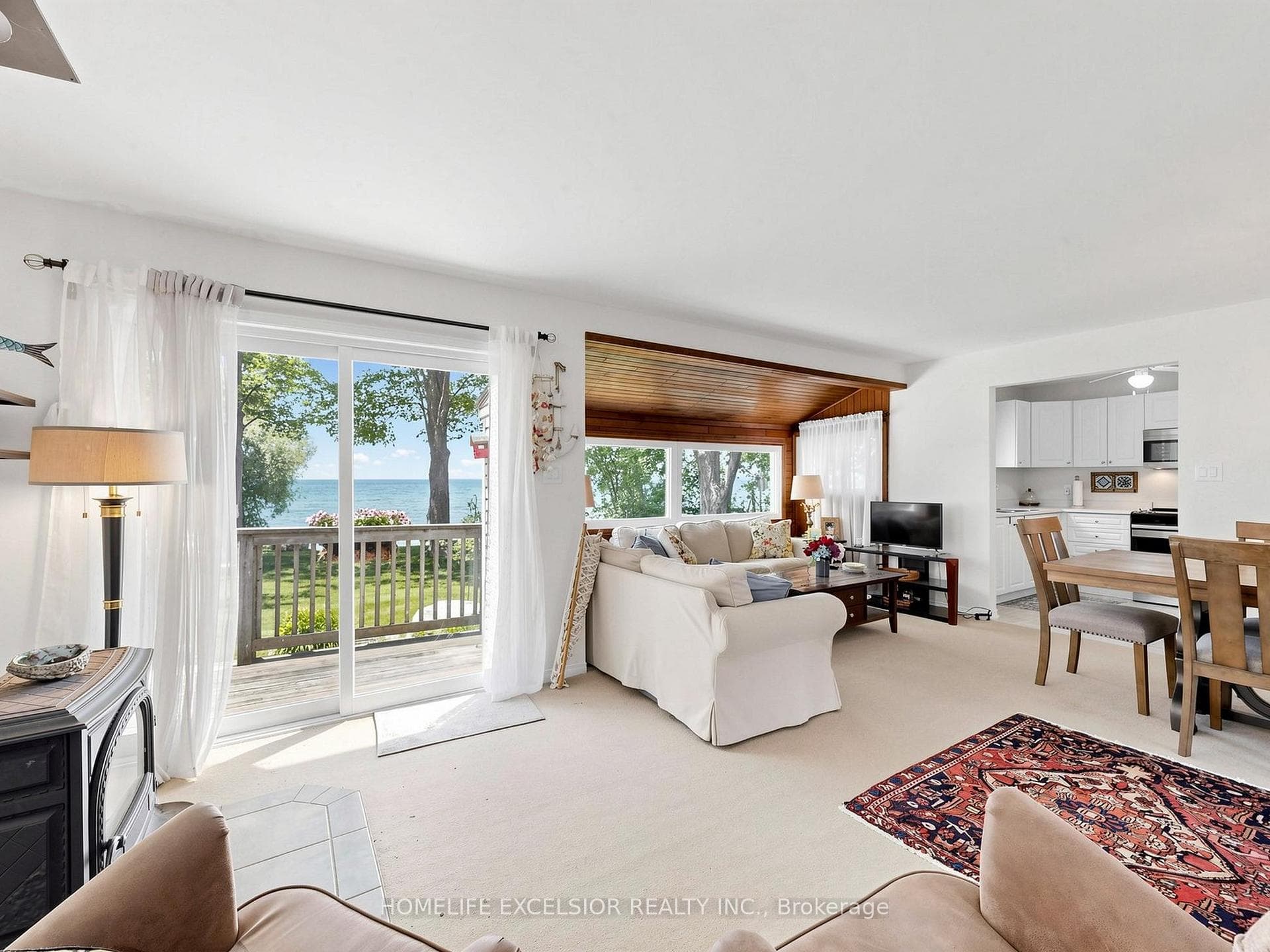 2156 Lakeshore Drive photo 13