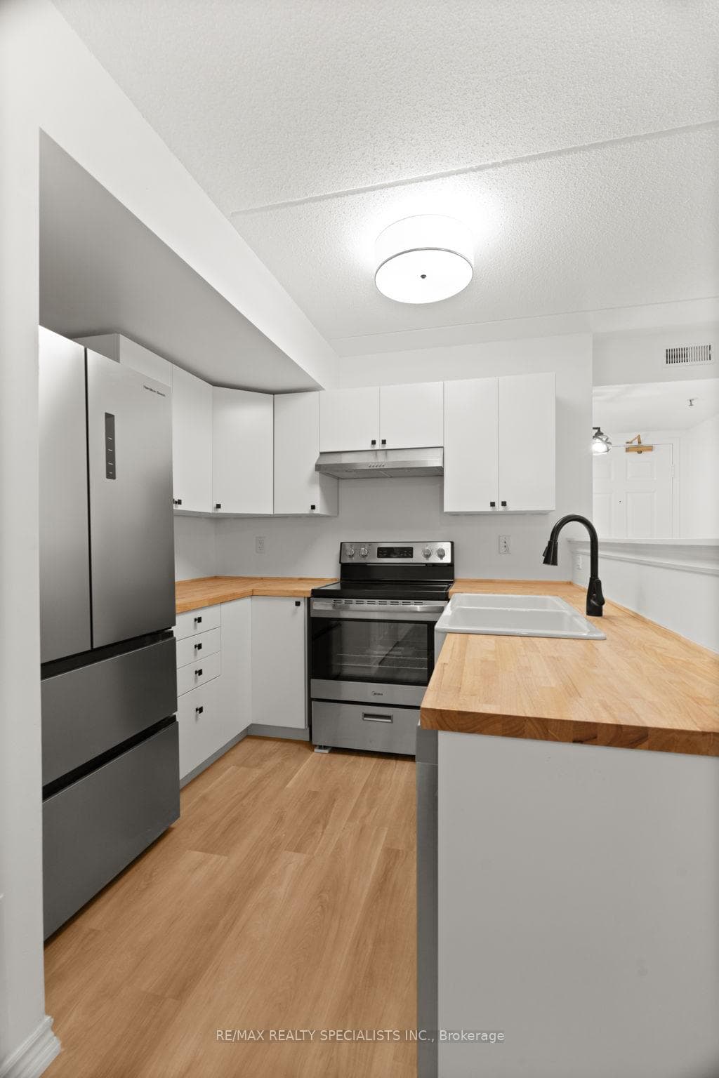 1479 Maple Avenue Unit 304 photo 17