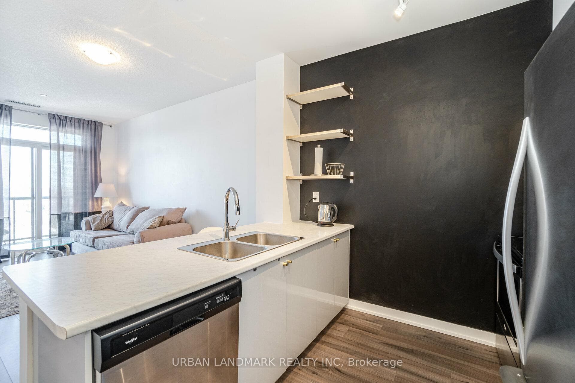 8 Trent Avenue Unit 1210 photo 4