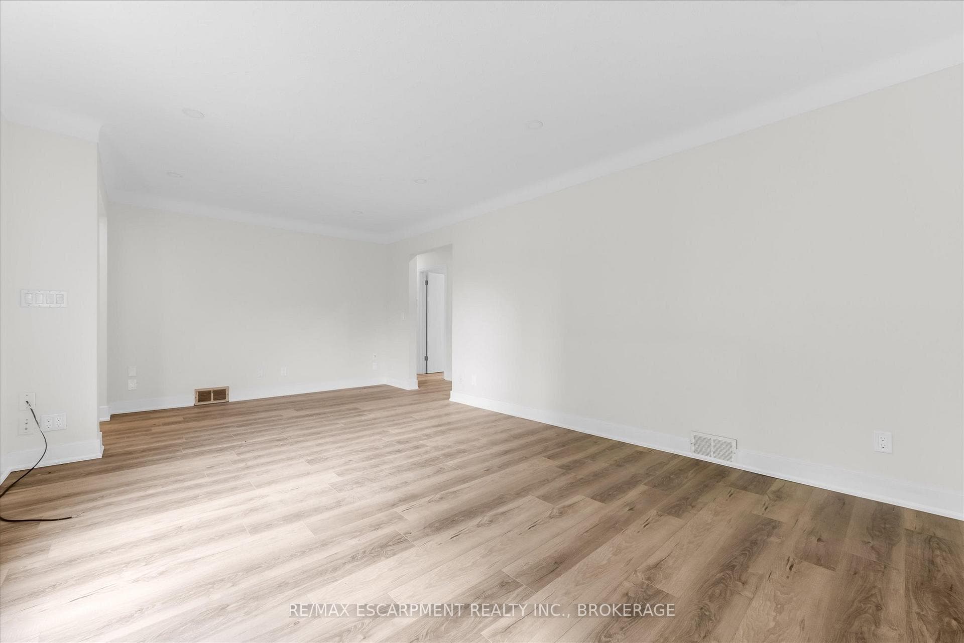 18 Bonavem Drive Unit 1 photo 6