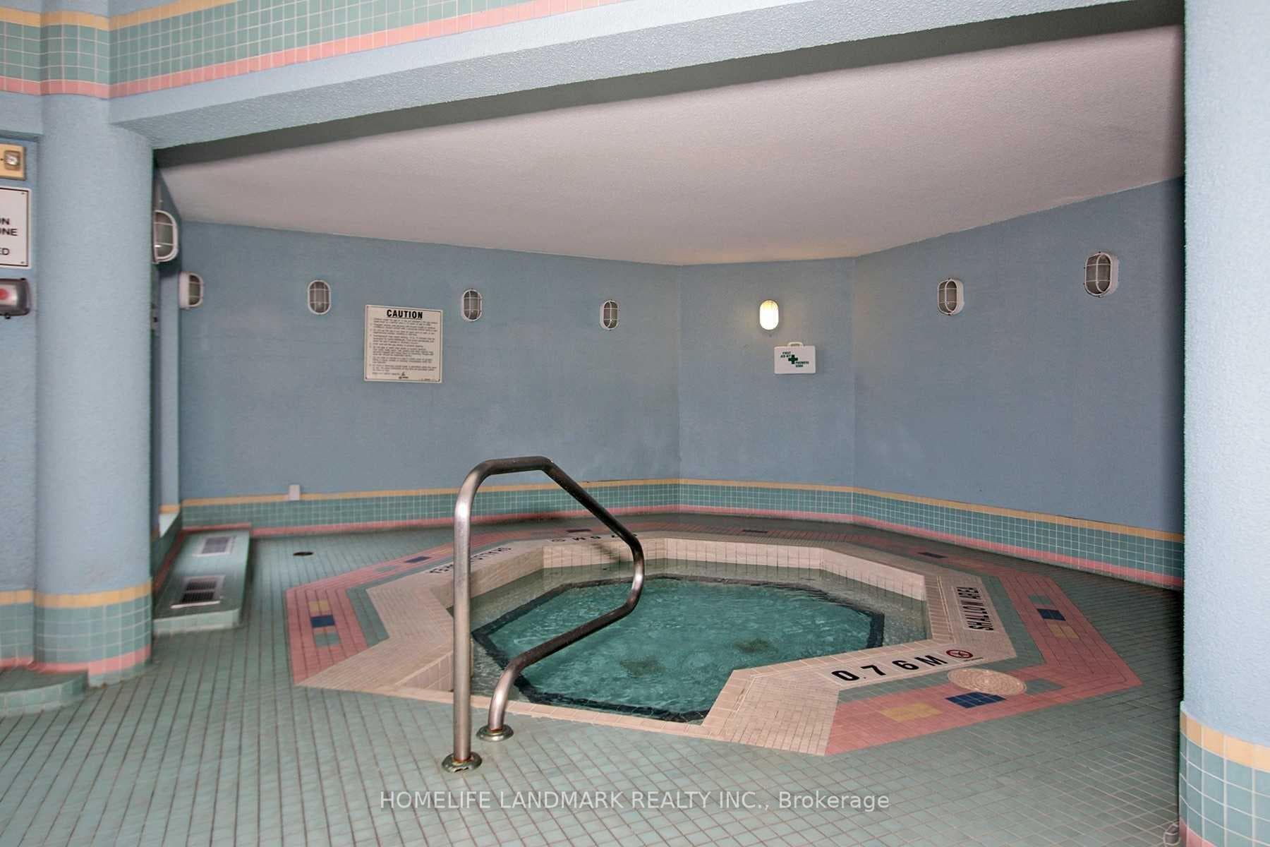 2460 Eglinton Avenue Unit 901 photo 31