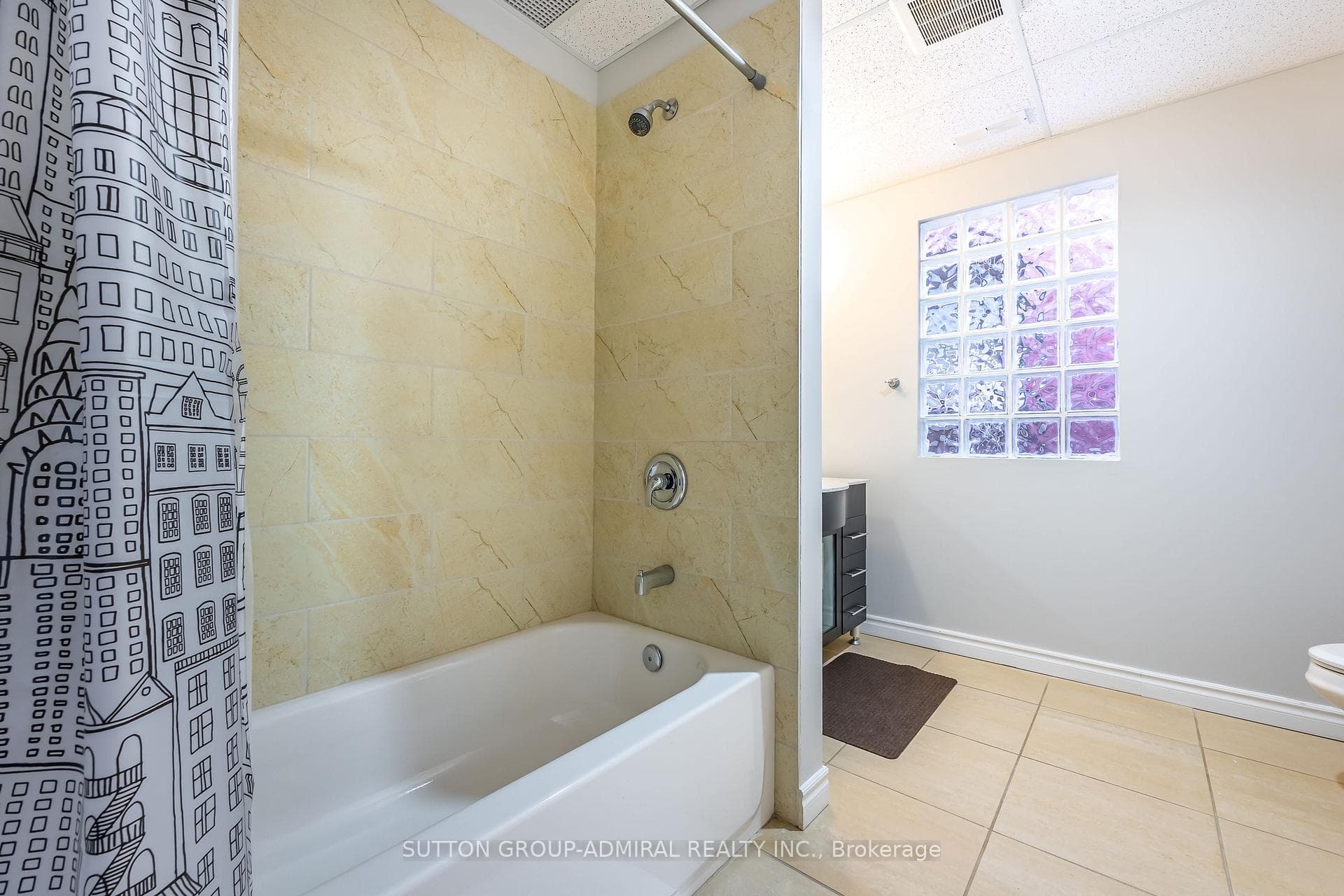 4497 Queen Street photo 28