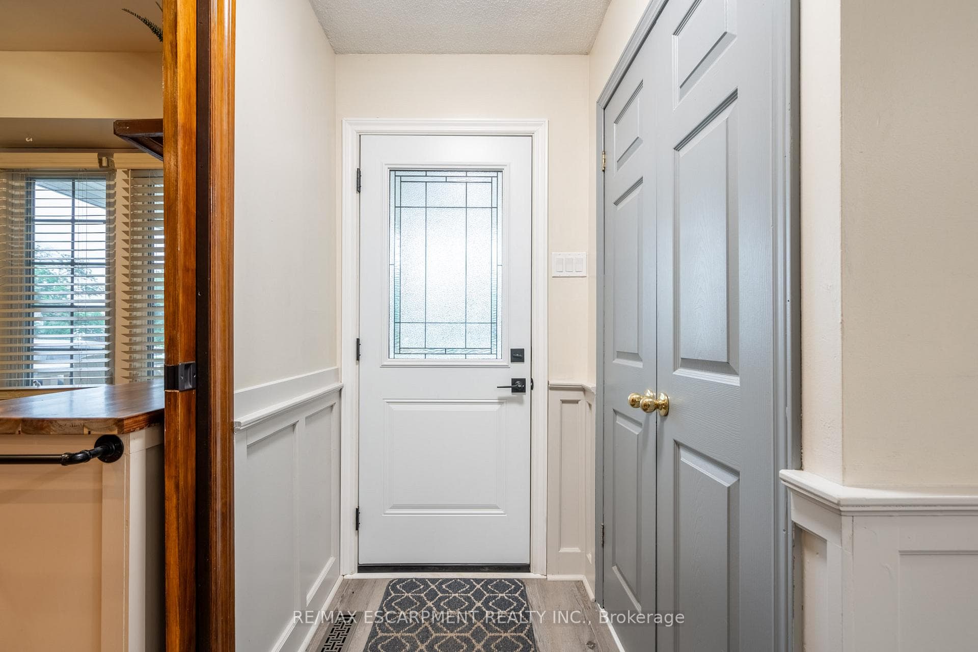 2369 Shropshire Place photo 4