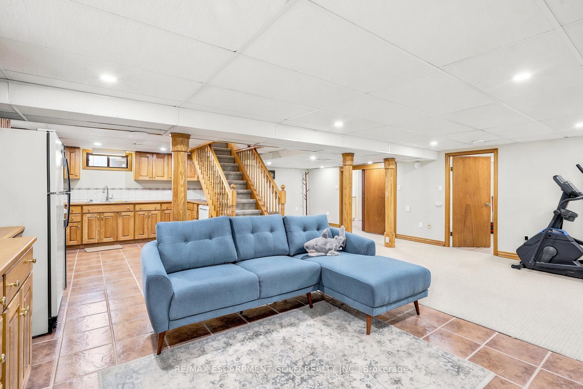 6902 Dell Avenue photo 22