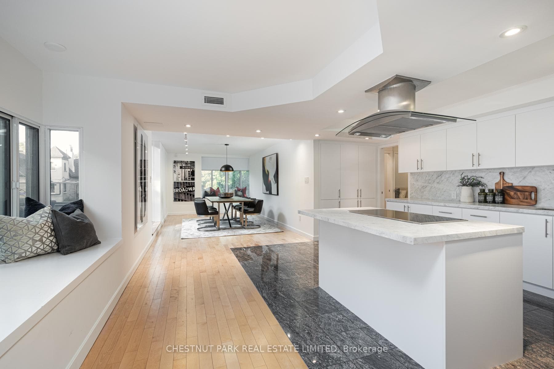 40 Oaklands Avenue Unit 301 photo 14