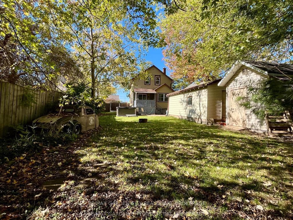 809 Steele Street photo 39