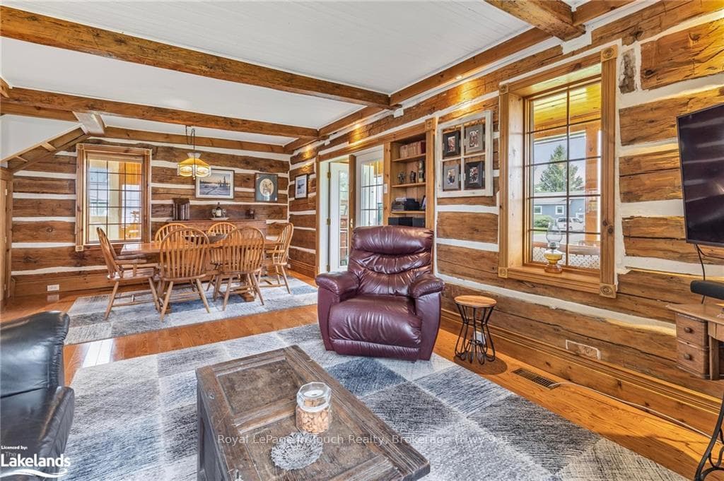 290 LAFONTAINE Road photo 13