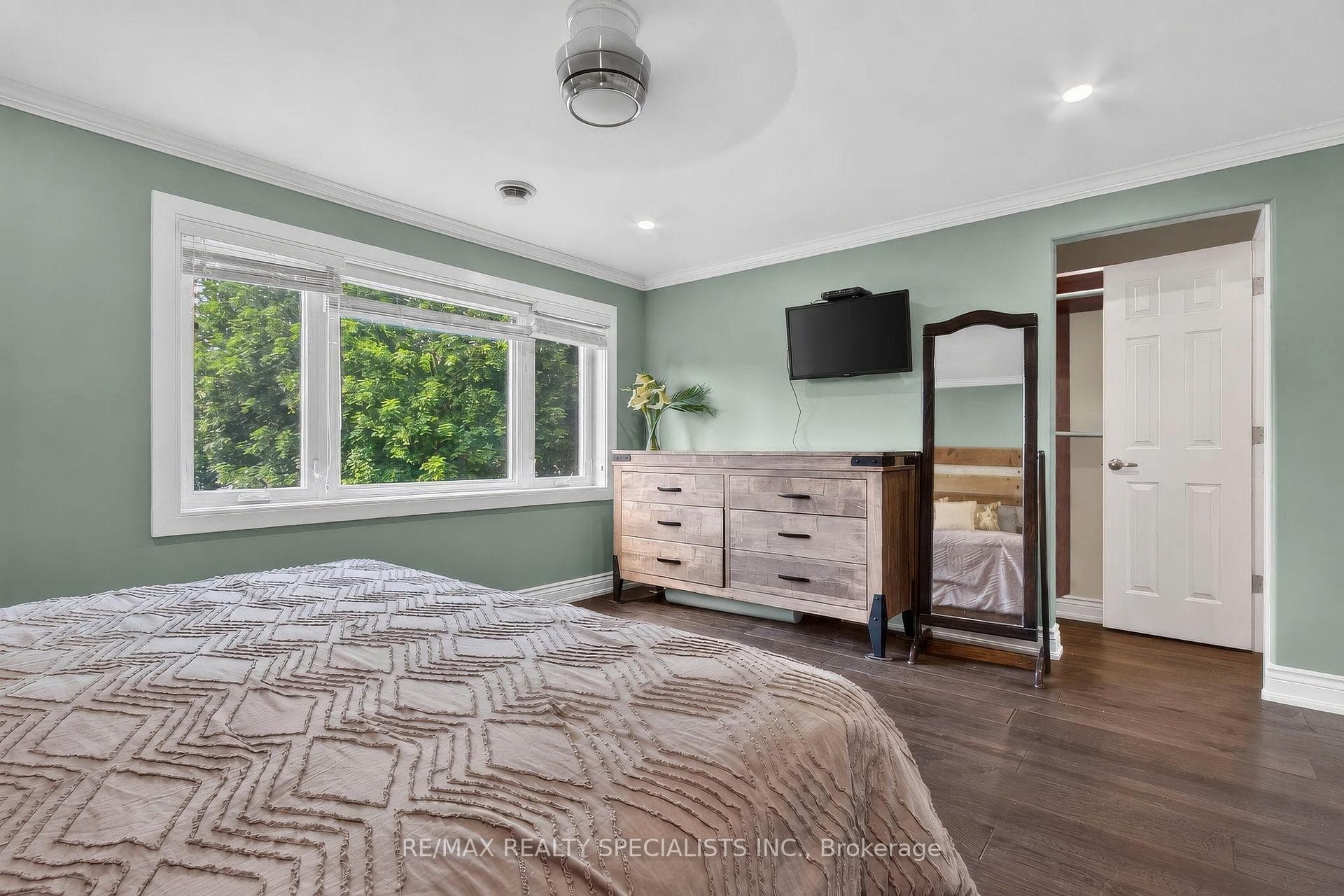 24 Regan Crescent photo 16