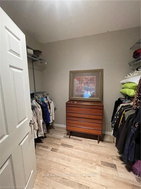 1068 King Road Unit basement (unfurnished) photo 13
