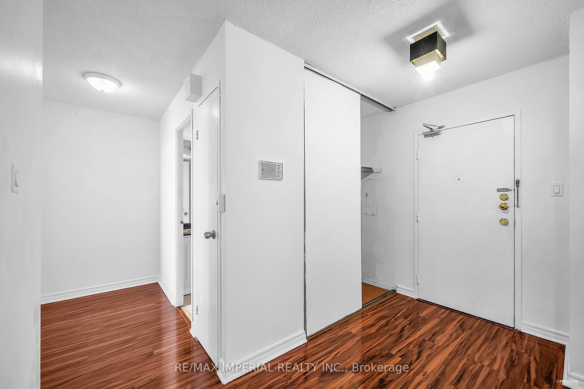 100 Echo Point Unit 2102 photo 8