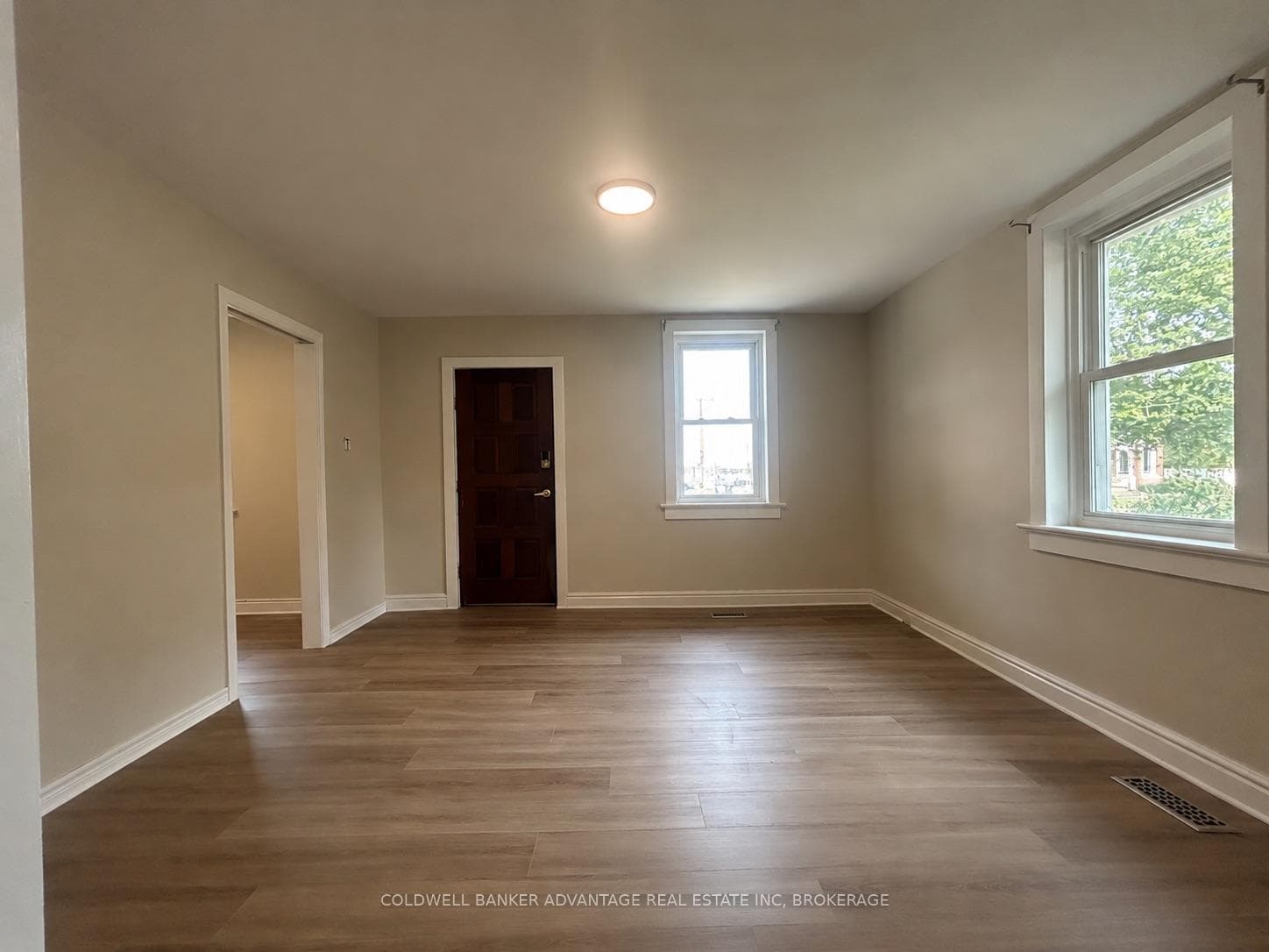 36 Sanford Street photo 9