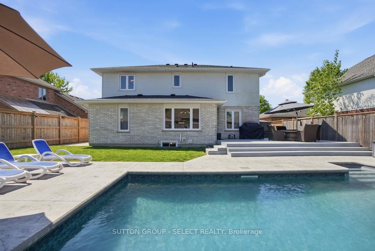60 Edgevalley Road photo 50