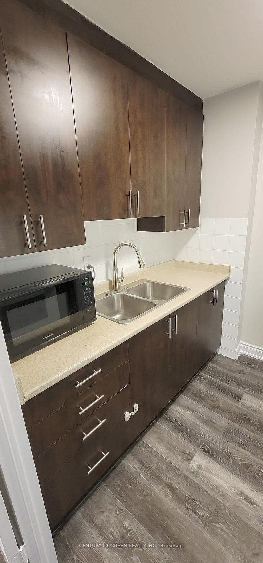 3065 Queen Frederica Drive Unit 902 photo 13