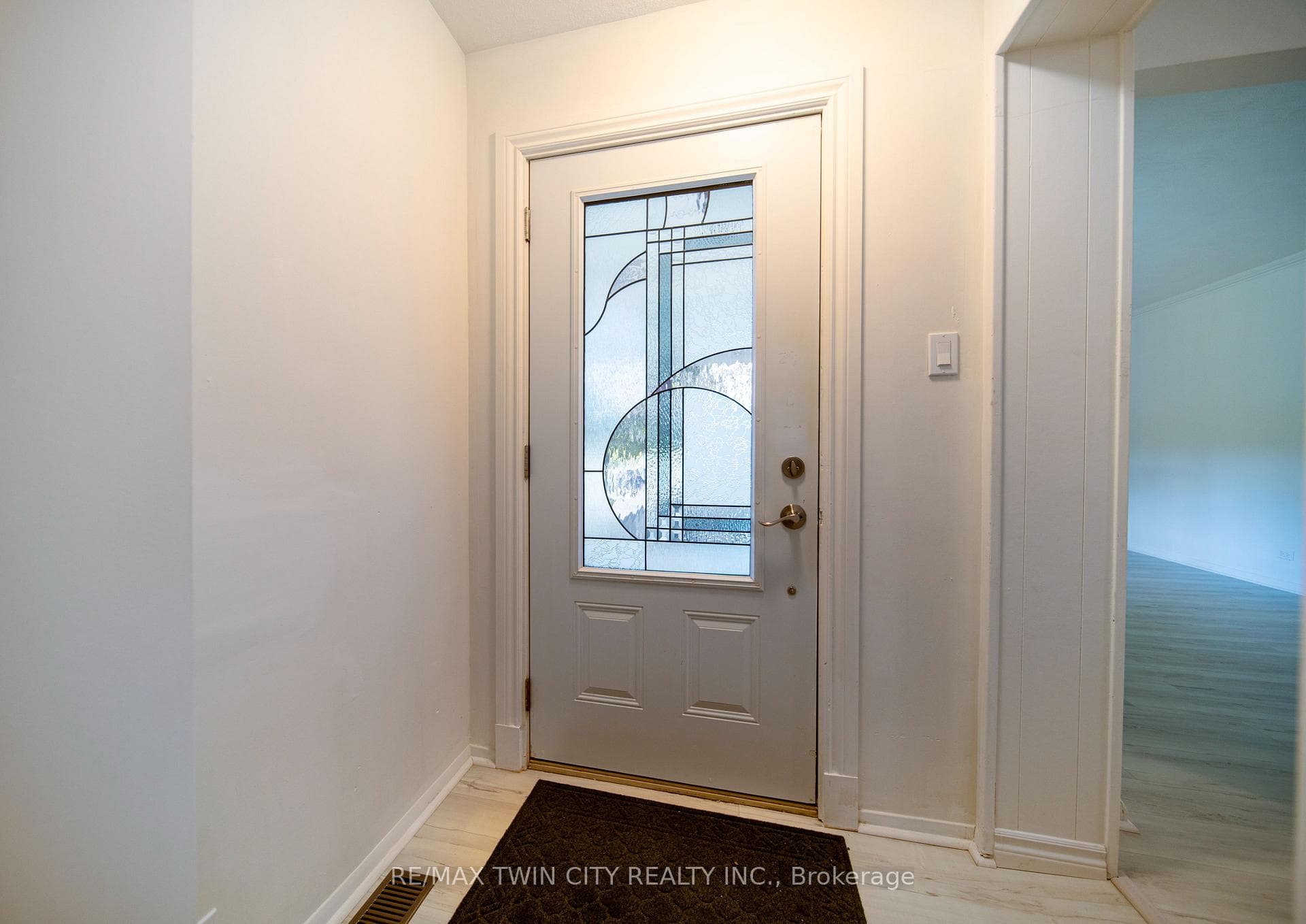 57 Norfolk Crescent photo 7