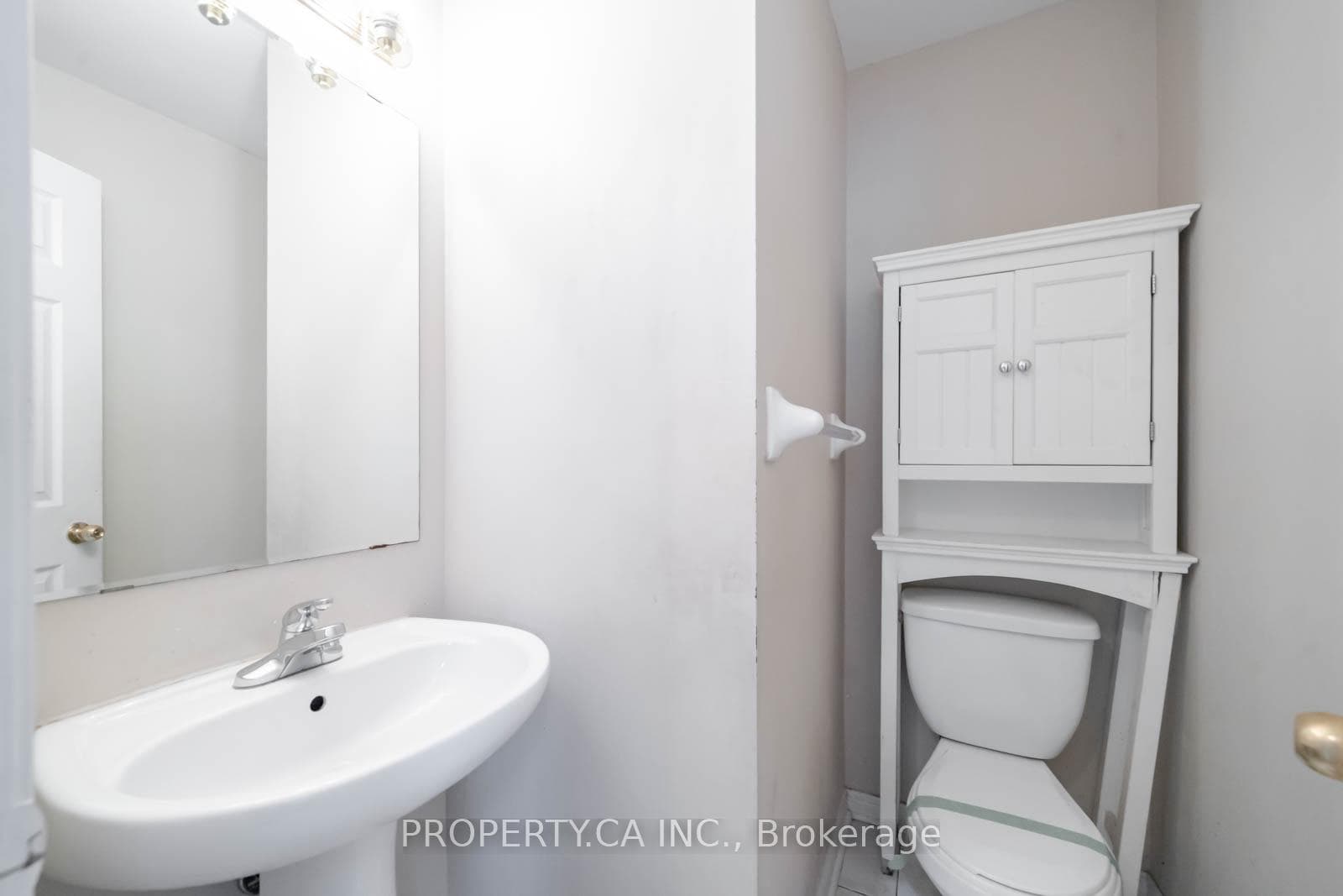 16 Fidelity Avenue photo 16