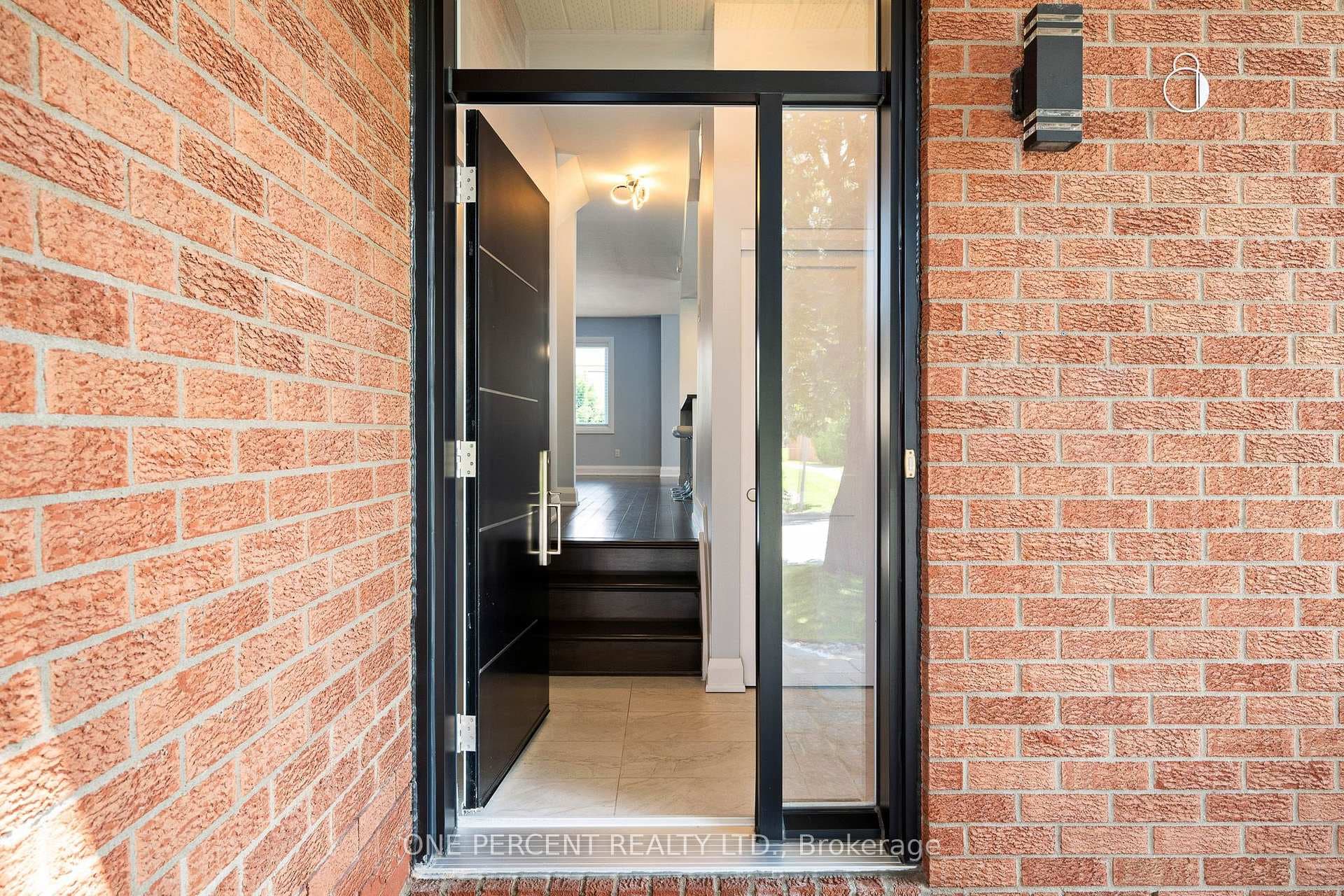 8 Rastila Crescent photo 4