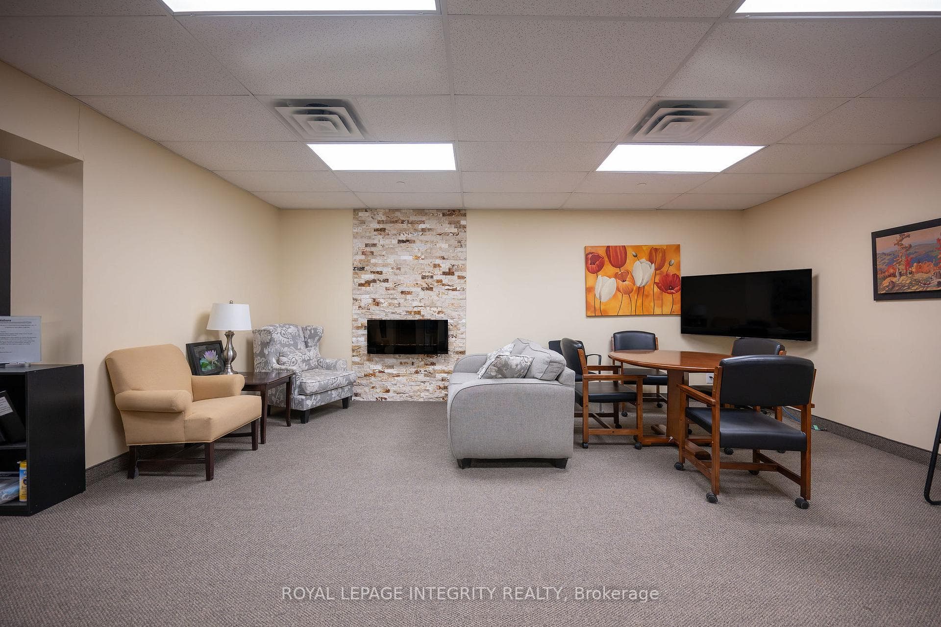2951 Riverside Drive Unit 305 photo 9