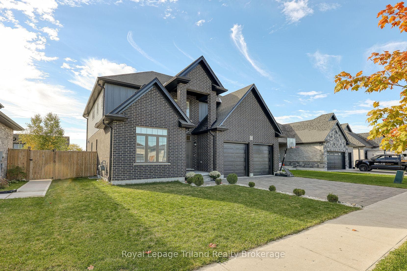 50 Thames Springs Crescent photo 3