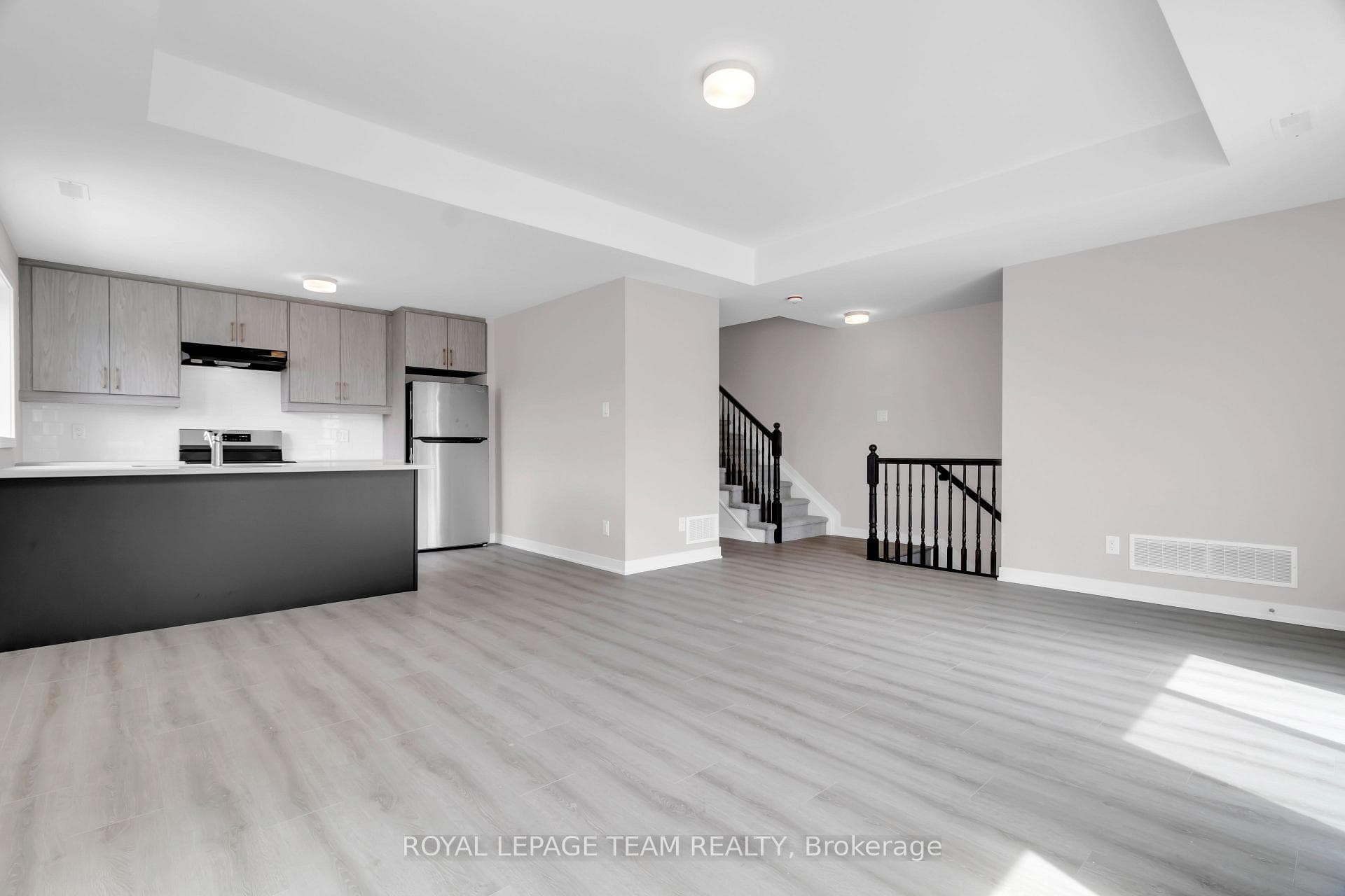 810 PARNIAN Private photo 7