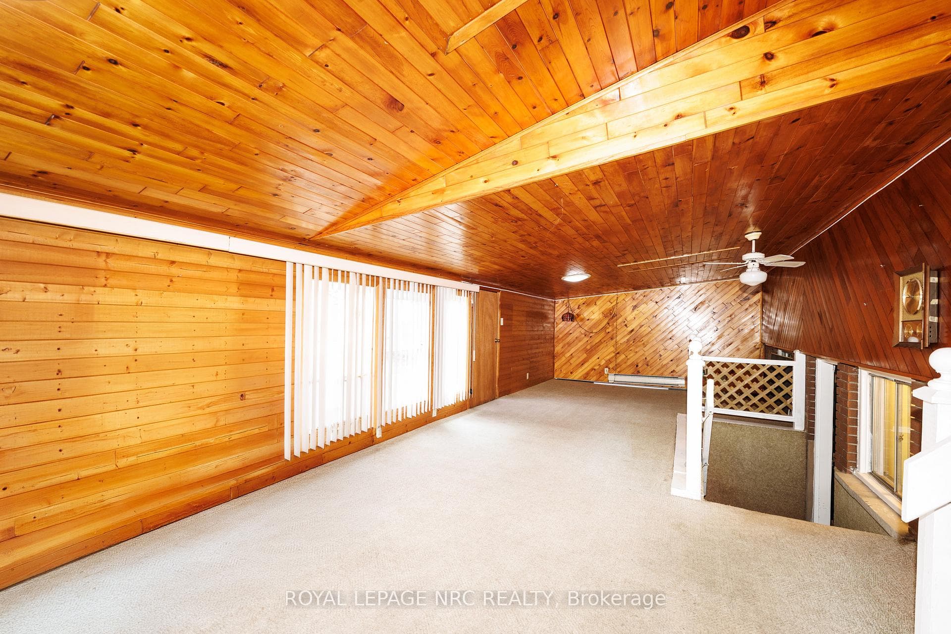 33 Strathmore Crescent photo 19
