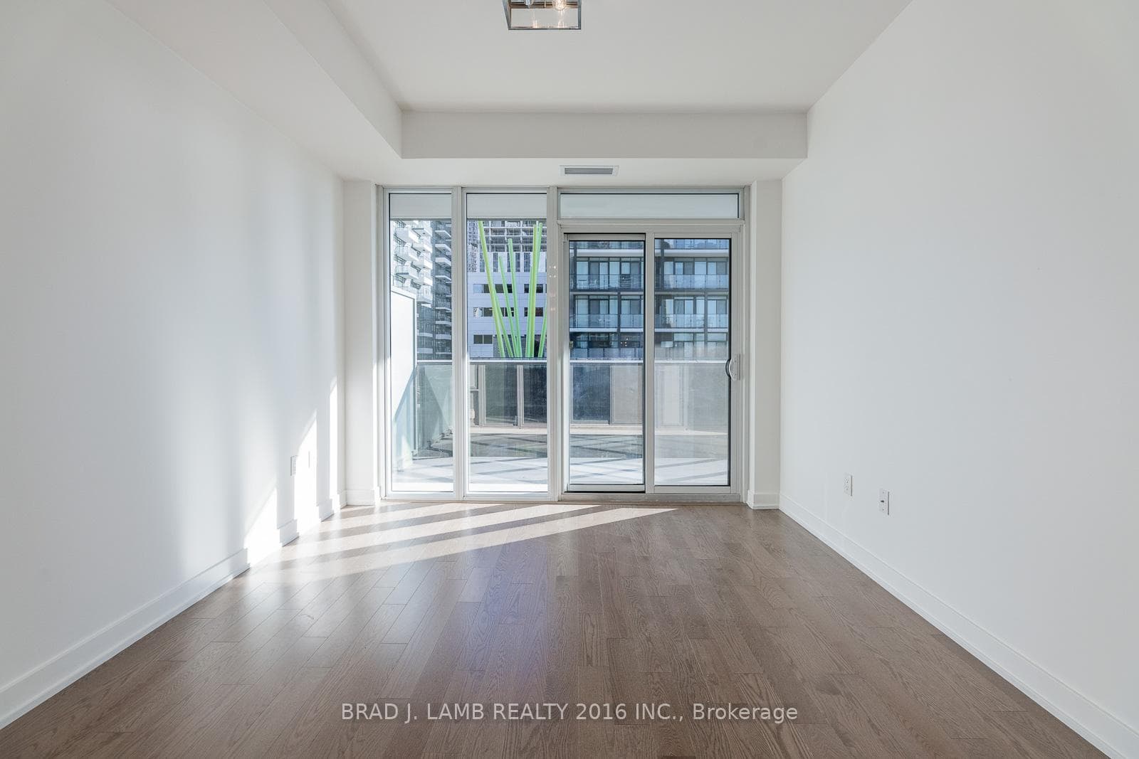 330 Richmond Street Unit 802 photo 11