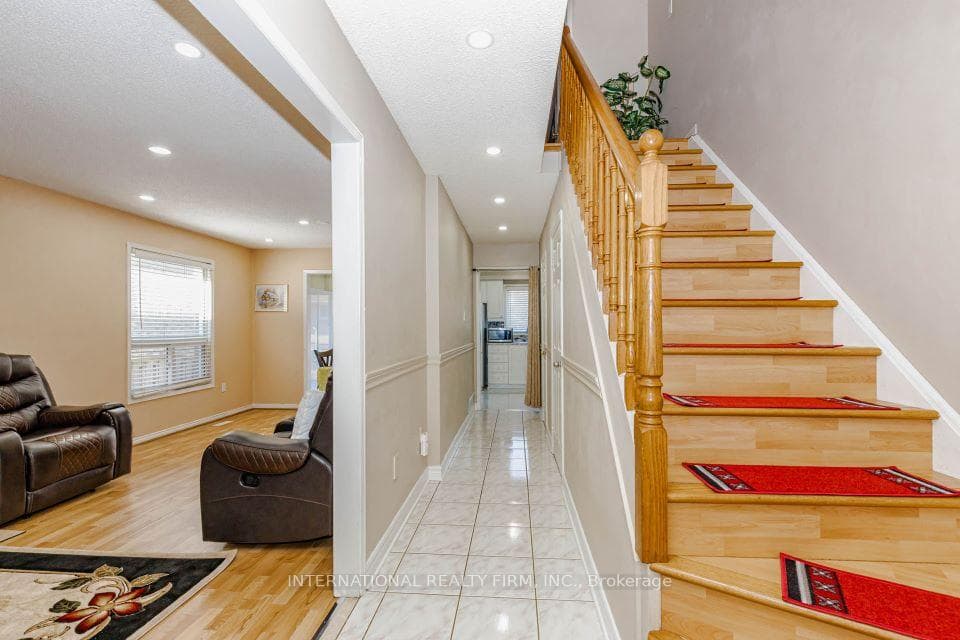 26 Sandmere Avenue photo 4