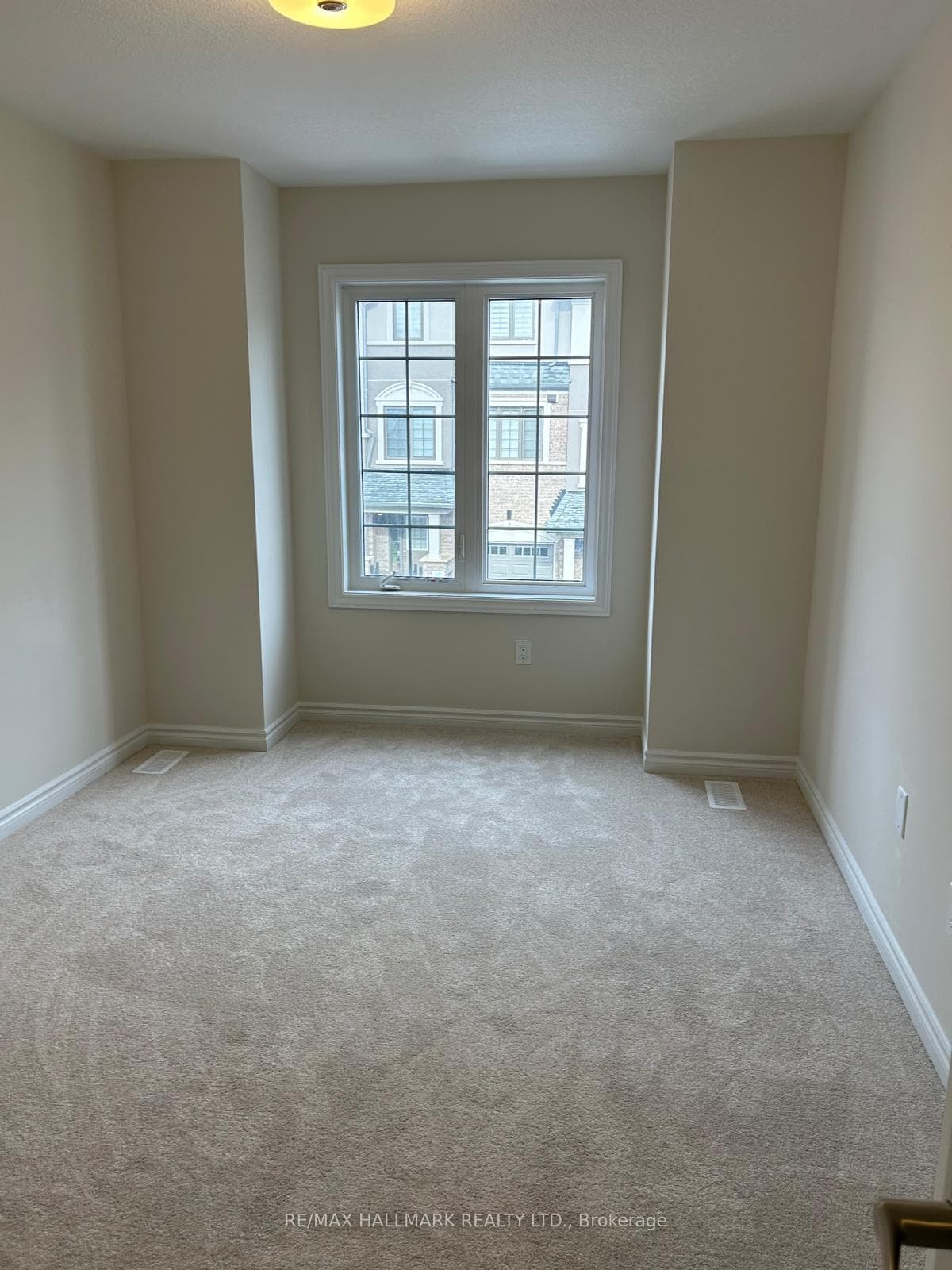 620 COLBORNE Street Unit 55 photo 7