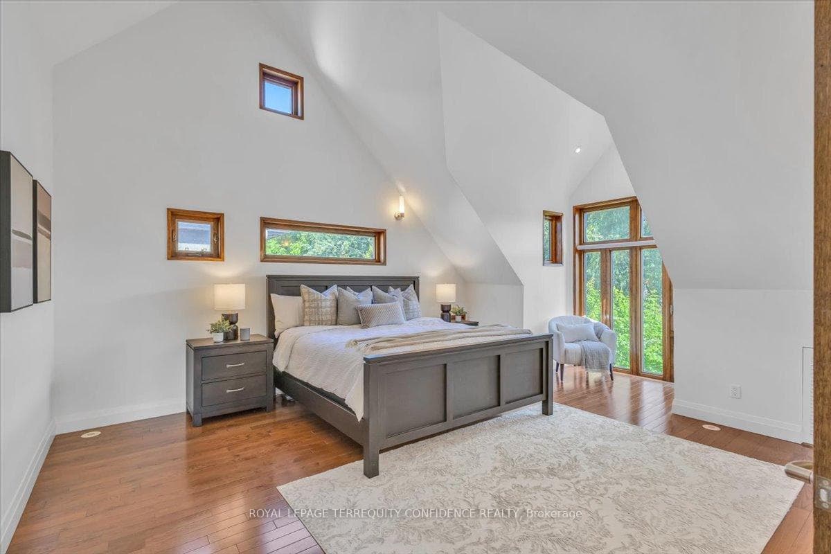 121 Horsham Avenue photo 32