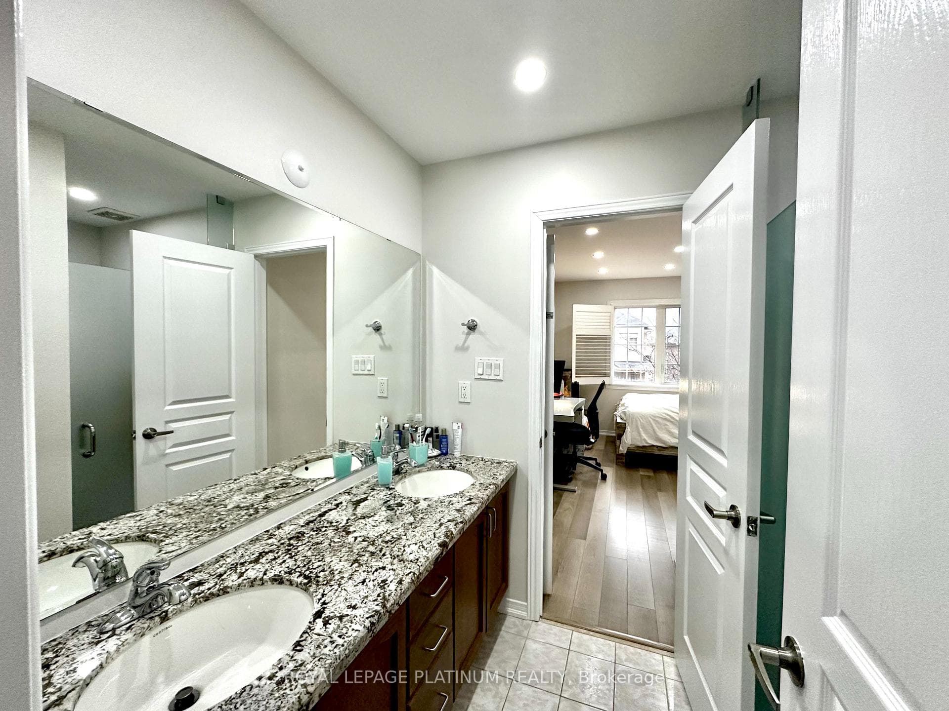 68 Fallmeadow Circle photo 9
