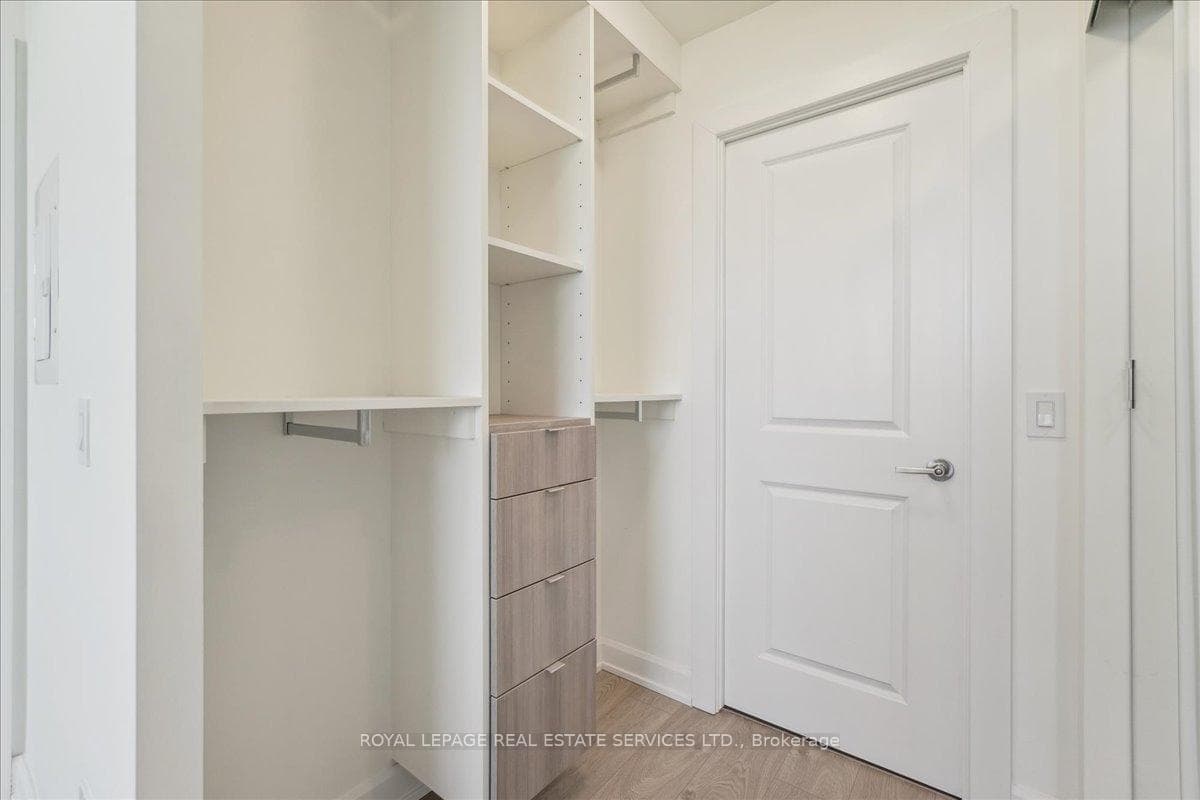 3220 William Coltson Avenue Unit 1108 photo 23