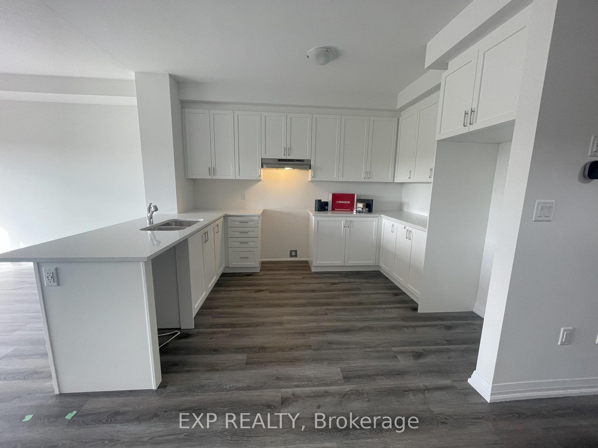 185 Lormont Boulevard photo 13