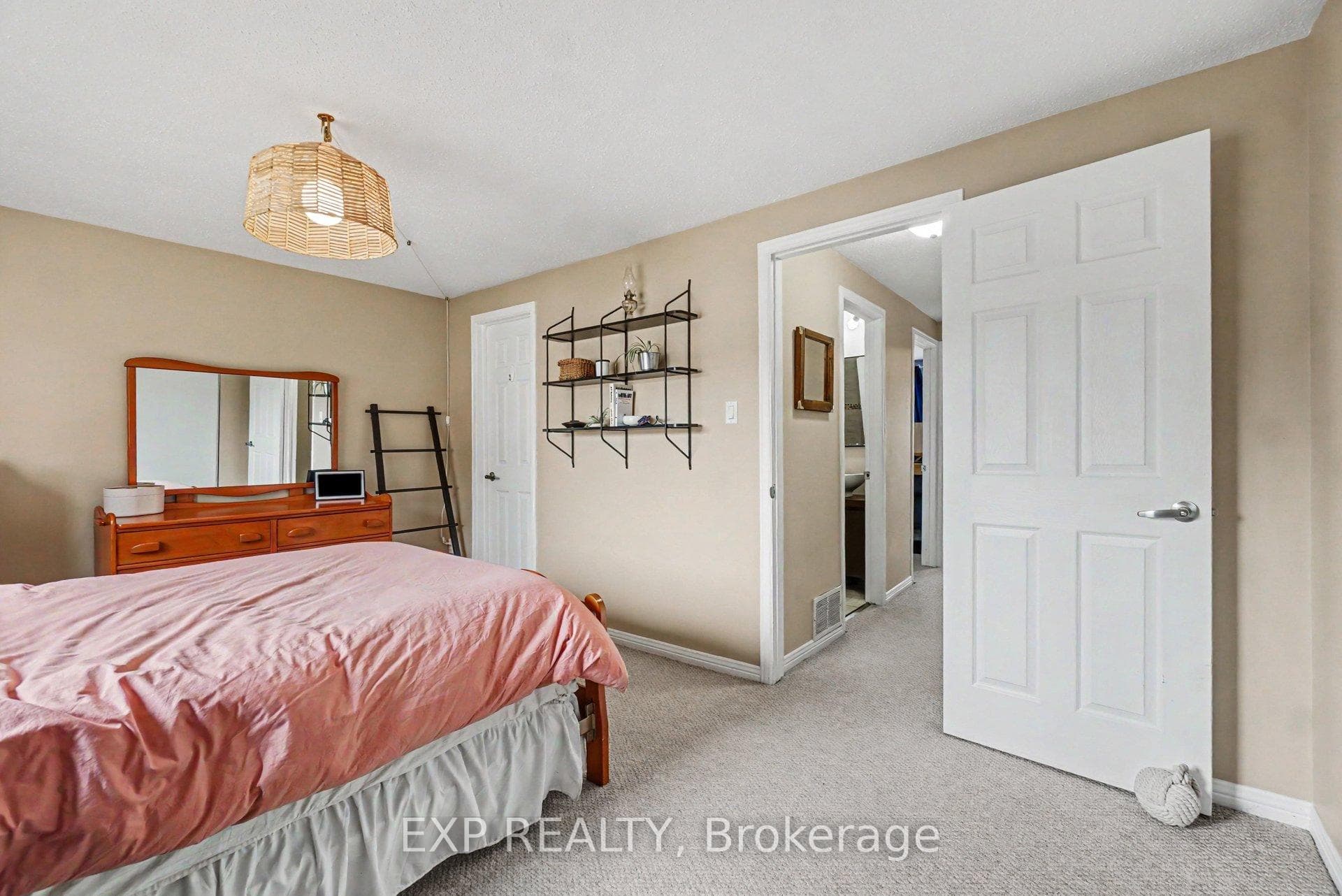 2030 Kelden Crescent Unit 35 photo 17